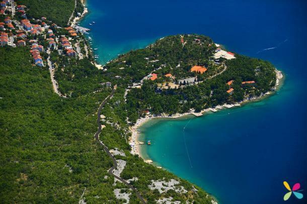 Hotel Sobe Za Odmor Jadran Dramalj Exterior foto