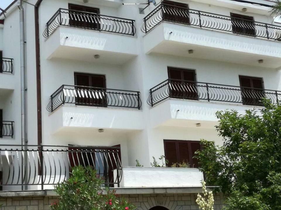 Hotel Sobe Za Odmor Jadran Dramalj Exterior foto